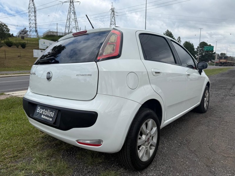 PUNTO 1.4 ATTRACTIVE 8V FLEX 4P MANUAL - 2013 - FARROUPILHA