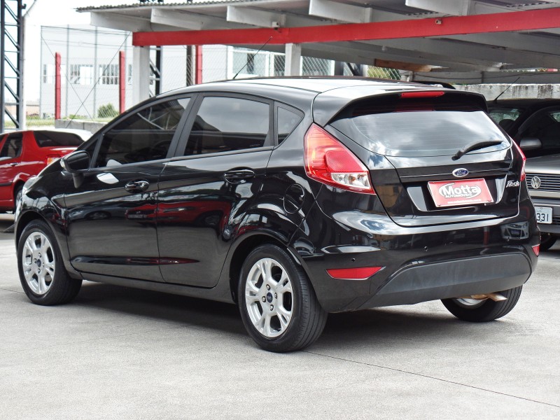 FIESTA 1.5 SE HATCH 16V FLEX 4P MANUAL - 2014 - CAXIAS DO SUL