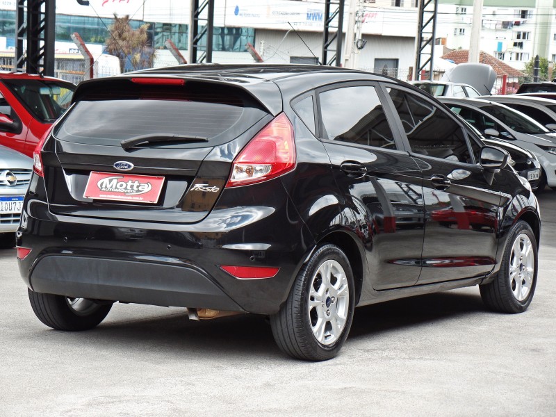 FIESTA 1.5 SE HATCH 16V FLEX 4P MANUAL - 2014 - CAXIAS DO SUL