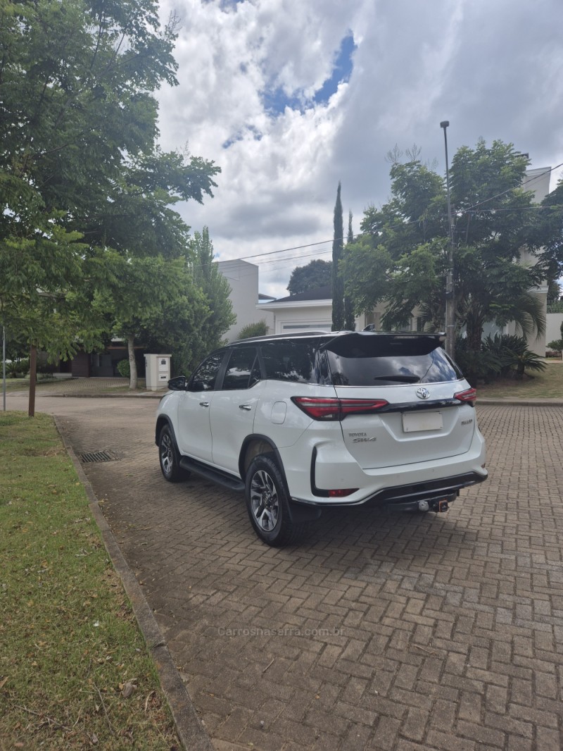 HILUX SW4 2.8 4X4 DIAMOND 16V TURBO DIESEL 4P 7 LUGARES AUTOMATICO - 2024 - BENTO GONçALVES