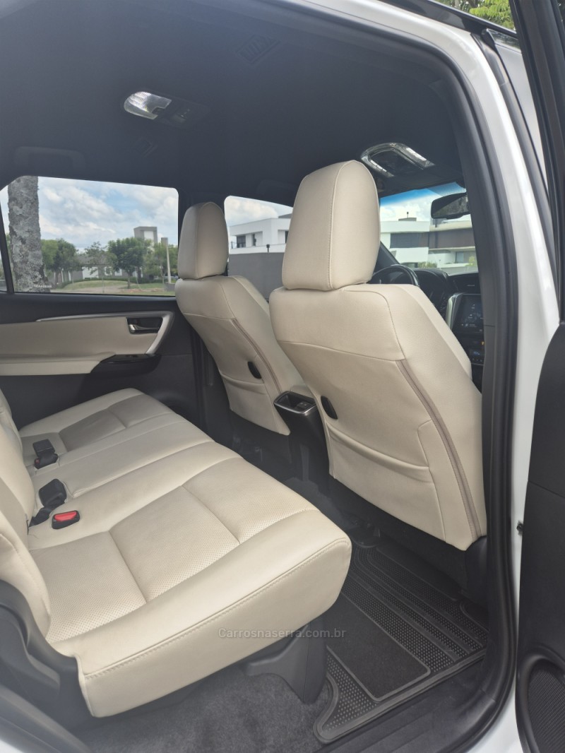 HILUX SW4 2.8 4X4 DIAMOND 16V TURBO DIESEL 4P 7 LUGARES AUTOMATICO - 2024 - BENTO GONçALVES