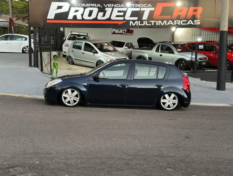 sandero 1.0 authentique 16v flex 4p manual 2011 novo hamburgo