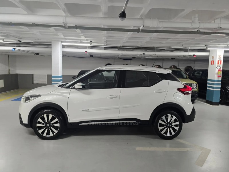 KICKS 1.6 16V FLEX SV LIMITED 4P AUTOMÁTICO - 2017 - PORTO ALEGRE