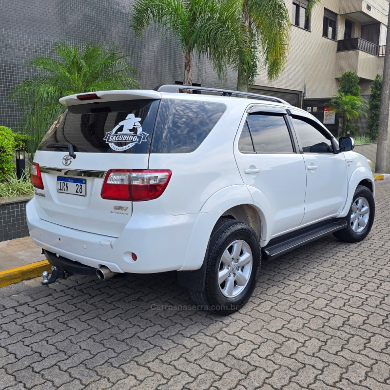 HILUX SW4 2.8 SRX 4X4 7 LUGARES 16V TURBO INTERCOOLER DIESEL 4P AUTOMÁTICO - 2011 - BENTO GONçALVES