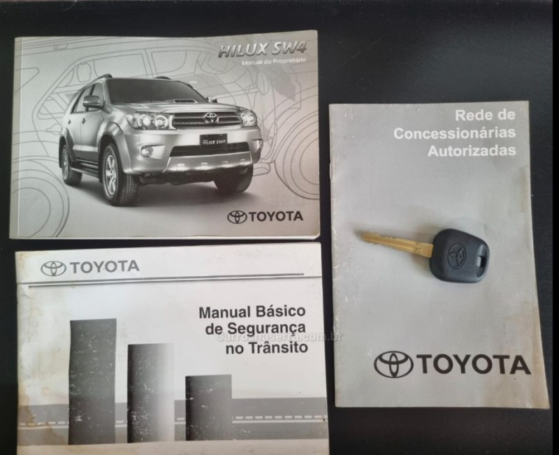 HILUX SW4 2.8 SRX 4X4 7 LUGARES 16V TURBO INTERCOOLER DIESEL 4P AUTOMÁTICO - 2011 - BENTO GONçALVES