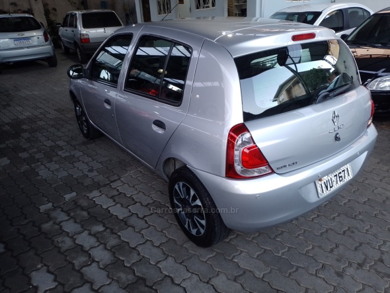 CLIO 1.0 EXPRESSION 16V FLEX 4P MANUAL - 2015 - CAXIAS DO SUL
