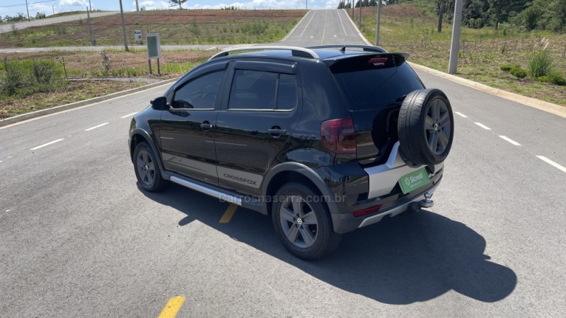 CROSSFOX 1.6 MI FLEX 8V 4P MANUAL - 2011 - VILA FLORES