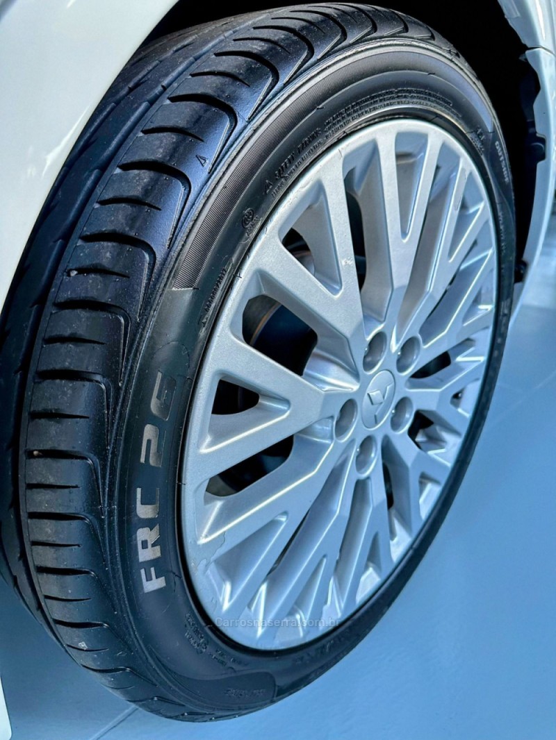 LANCER 2.0 CVT 16V GASOLINA 4P AUTOMÁTICO - 2015 - TRêS COROAS