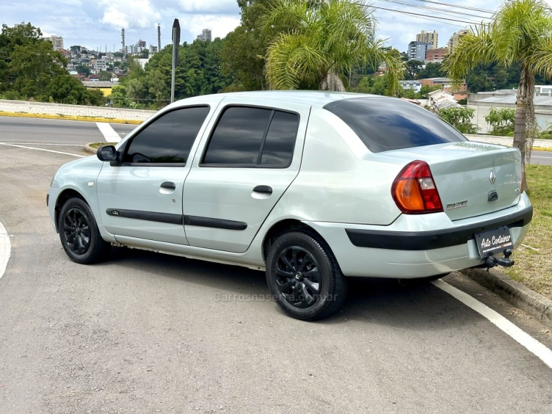 CLIO 1.6 EXPRESSION SEDAN 16V GASOLINA 4P MANUAL - 2005 - CAXIAS DO SUL