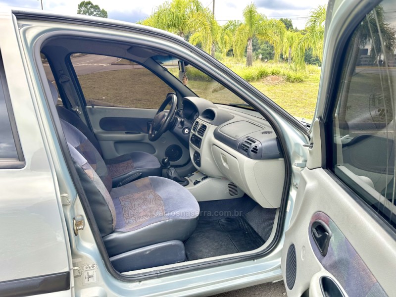 CLIO 1.6 EXPRESSION SEDAN 16V GASOLINA 4P MANUAL - 2005 - CAXIAS DO SUL