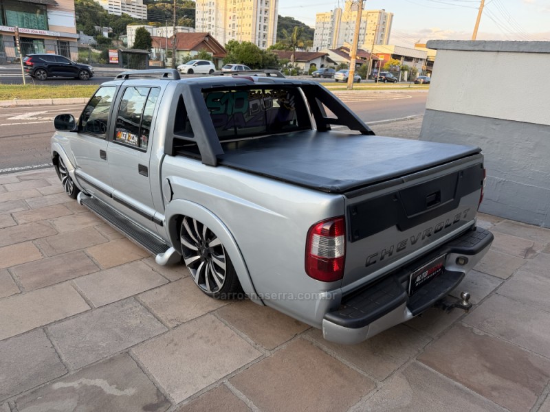 S10 2.4 ADVANTAGE 4X2 CD 8V FLEX 4P MANUAL - 2006 - CAXIAS DO SUL