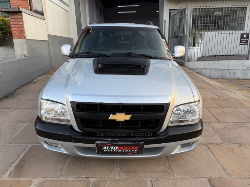 S10 2.4 ADVANTAGE 4X2 CD 8V FLEX 4P MANUAL - 2006 - CAXIAS DO SUL
