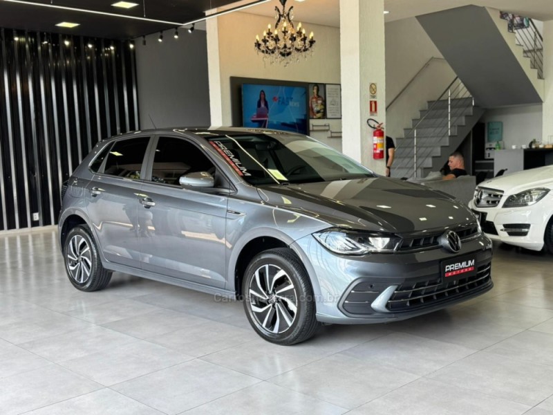 polo 1.0	200 tsi highline automatico  2026 dois irmaos