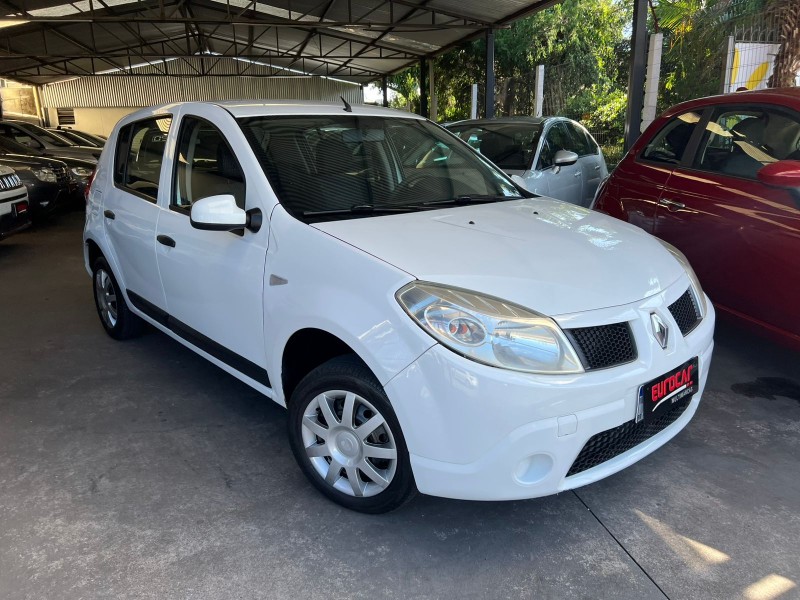 RENAULT - SANDERO - 2011/2011 - Branca - R$ 26.900,00