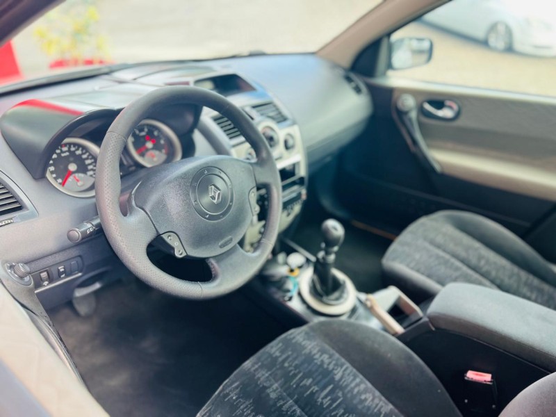 MÉGANE 2.0 DYNAMIQUE SEDAN 16V GASOLINA 4P MANUAL - 2008 - BENTO GONçALVES