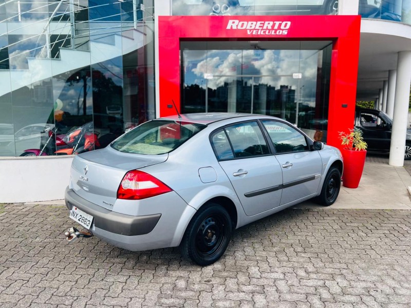 MÉGANE 2.0 DYNAMIQUE SEDAN 16V GASOLINA 4P MANUAL - 2008 - BENTO GONçALVES