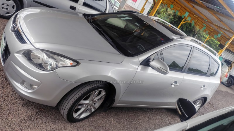 i30 cw 2.0 mpfi gls 16v gasolina 4p automatico 2011 sapiranga