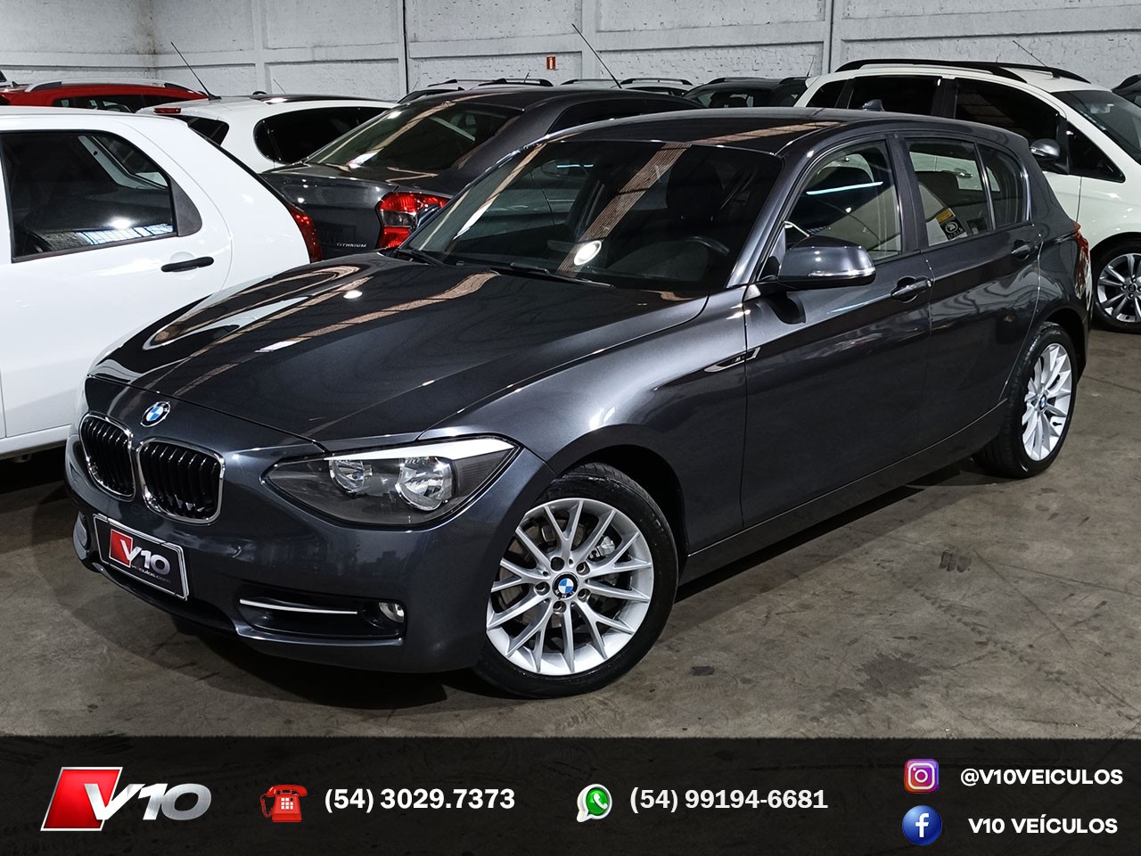 BMW - 118I - 2013/2014 - Cinza - R$ 76.900,00