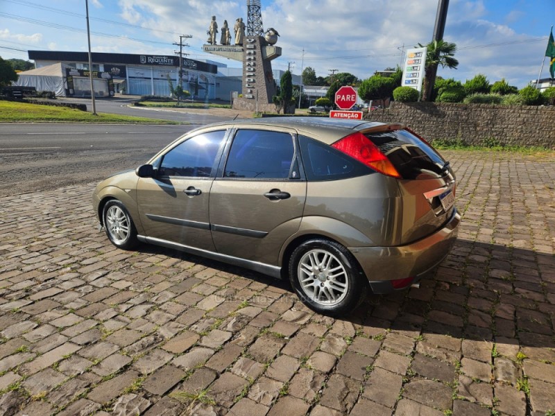 focus 2.0 ghia 16v flex 4p manual 2001 veranopolis