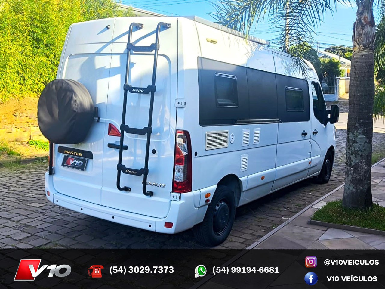 RENAULT - MASTER - 2022/2023 - Branca - R$ 369.900,00