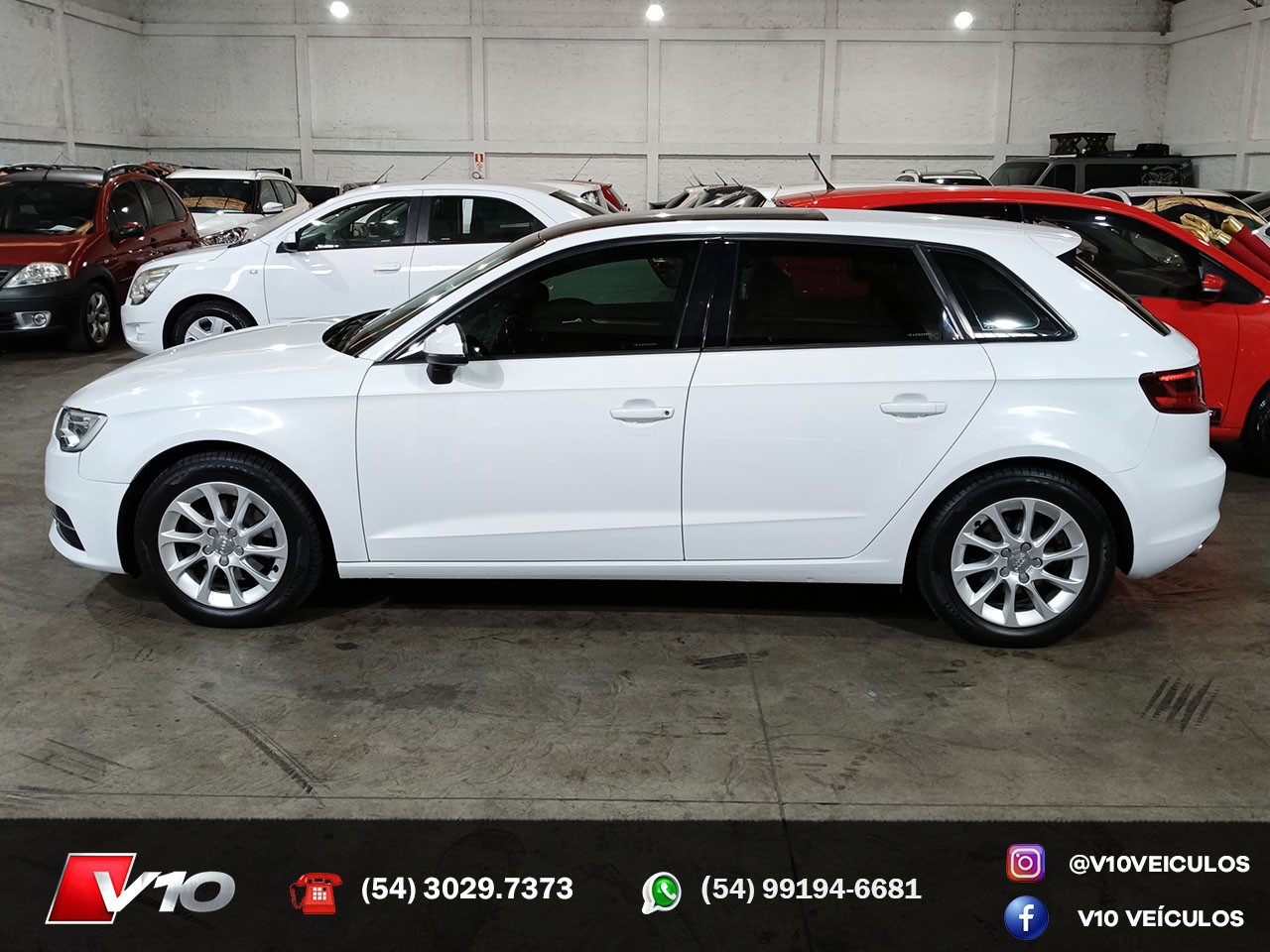 AUDI - A3 - 2015/2016 - Branca - R$ 79.900,00