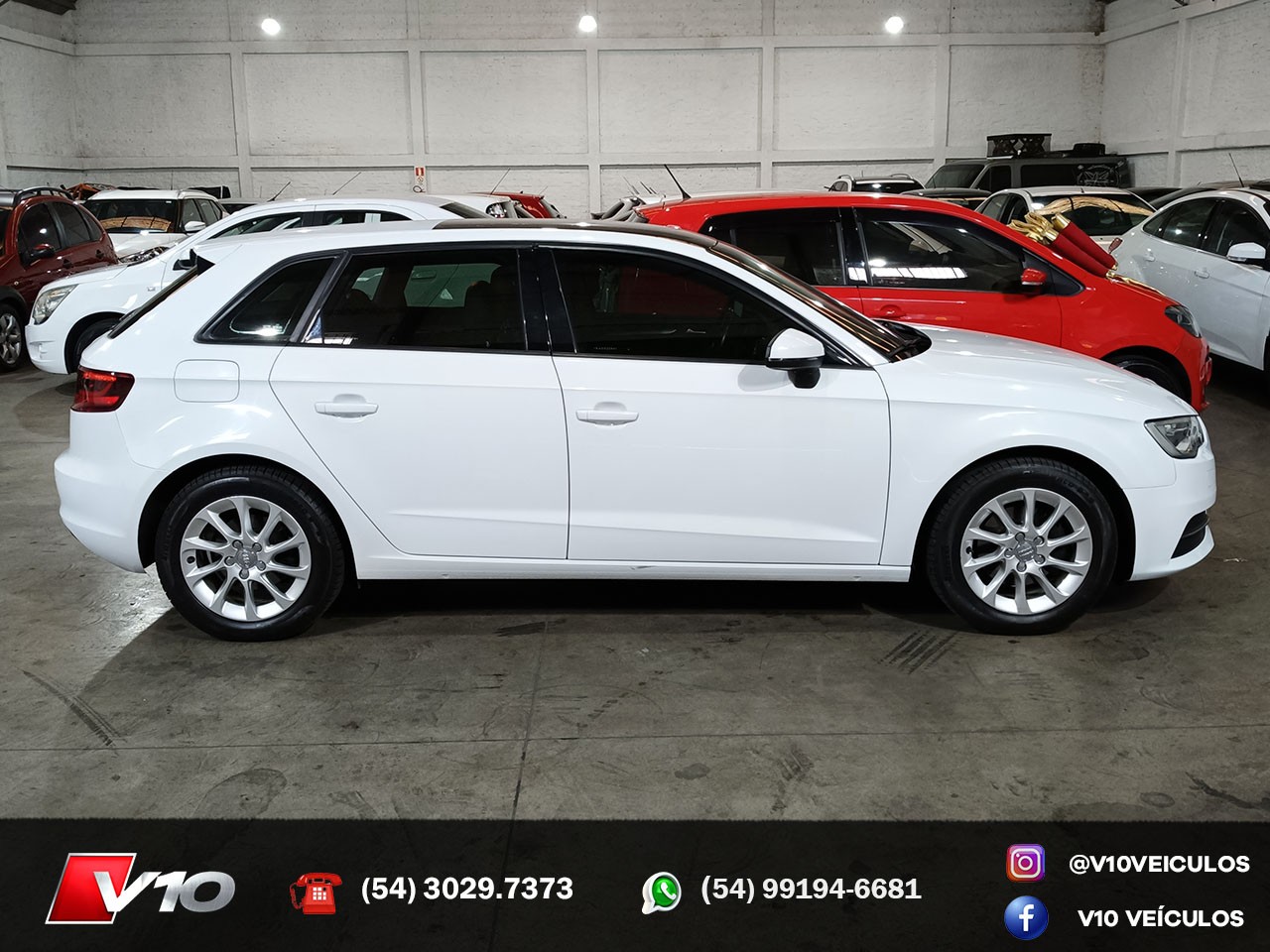 AUDI - A3 - 2015/2016 - Branca - R$ 79.900,00