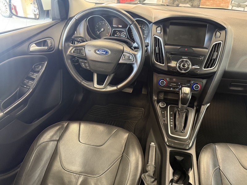 FOCUS 2.0 TITANIUM PLUS 16V FLEX 4P AUTOMÁTICO - 2016 - FARROUPILHA