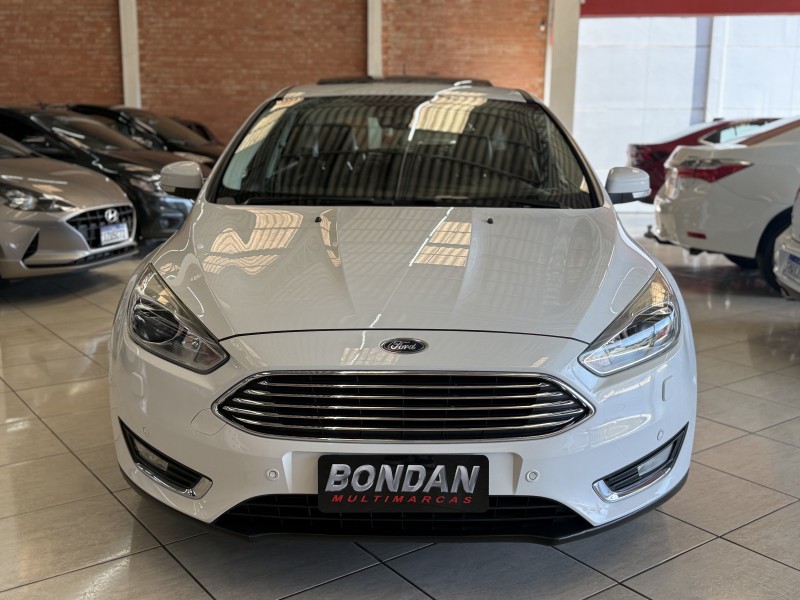 FOCUS 2.0 TITANIUM PLUS 16V FLEX 4P AUTOMÁTICO - 2016 - FARROUPILHA