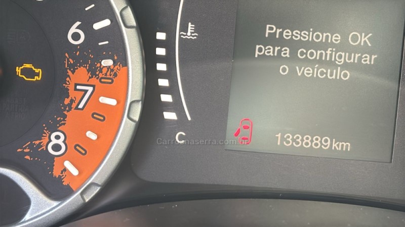 RENEGADE 1.8 16V FLEX LONGITUDE 4P AUTOMÁTICO - 2016 - CAXIAS DO SUL