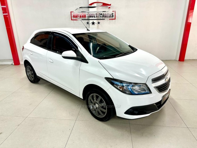 ONIX 1.4 MPFI LT 8V FLEX 4P MANUAL - 2013 - CAXIAS DO SUL