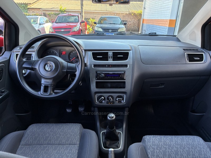 FOX 1.0 MI 8V FLEX 4P MANUAL - 2014 - VENâNCIO AIRES