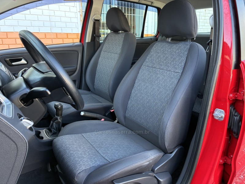 FOX 1.0 MI 8V FLEX 4P MANUAL - 2014 - VENâNCIO AIRES