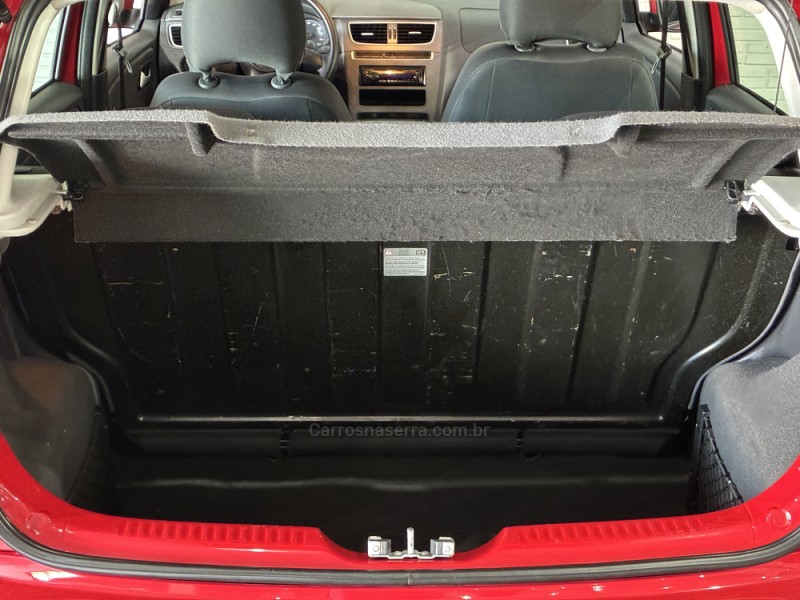 FOX 1.0 MI 8V FLEX 4P MANUAL - 2014 - VENâNCIO AIRES