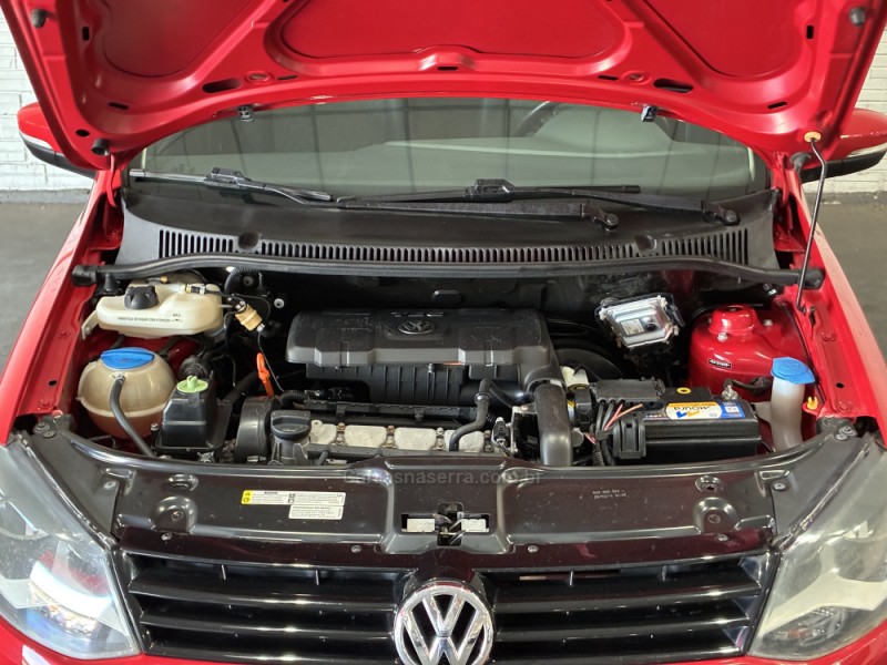 FOX 1.0 MI 8V FLEX 4P MANUAL - 2014 - VENâNCIO AIRES