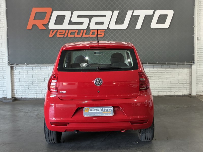 FOX 1.0 MI 8V FLEX 4P MANUAL - 2014 - VENâNCIO AIRES