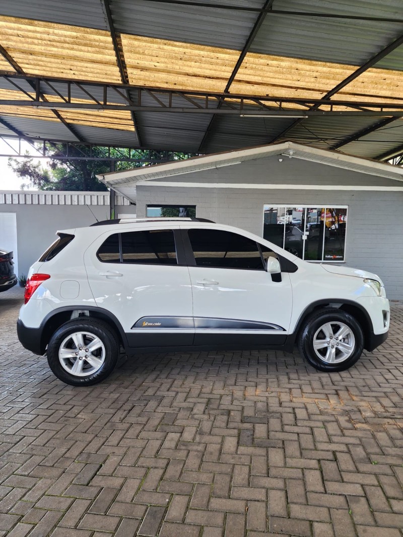 TRACKER 1.8 MPFI FREERIDE 4X2 16V FLEX 4P MANUAL - 2014 - CAXIAS DO SUL