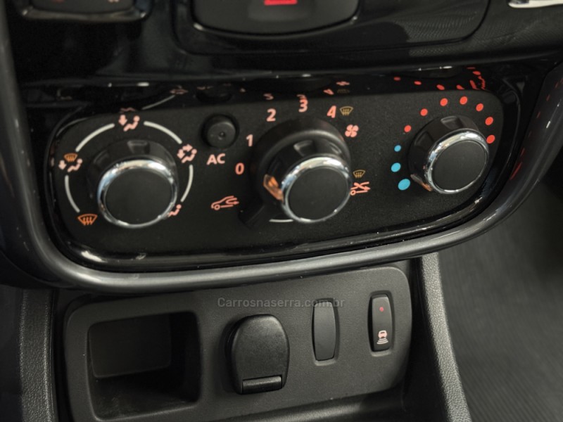 DUSTER 2.0 DYNAMIQUE 4X2 16V FLEX 4P MANUAL - 2015 - SANTA CRUZ DO SUL