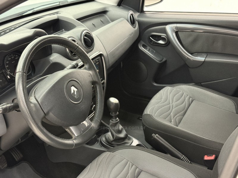 DUSTER 2.0 DYNAMIQUE 4X2 16V FLEX 4P MANUAL - 2015 - SANTA CRUZ DO SUL