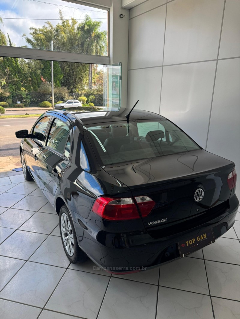 VOYAGE 1.0 12V MPI TOTALFLEX TRENDLINE 4P MANUAL - 2023 - NOVA PETRóPOLIS