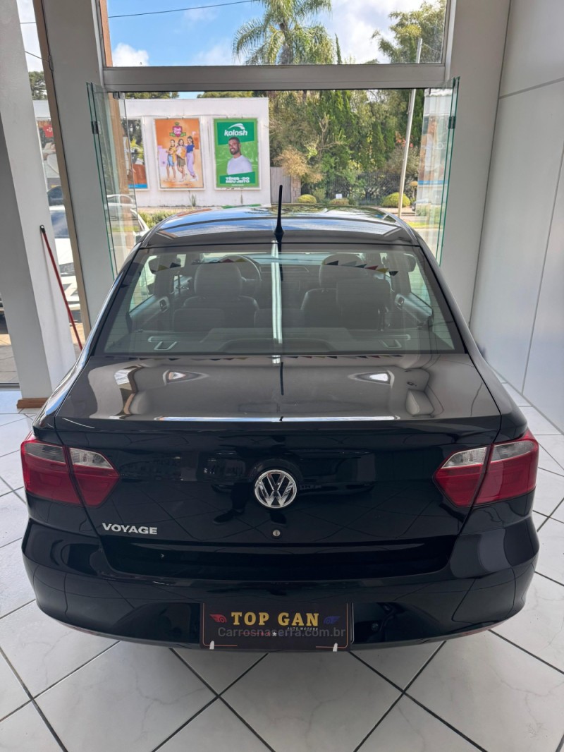 VOYAGE 1.0 12V MPI TOTALFLEX TRENDLINE 4P MANUAL - 2023 - NOVA PETRóPOLIS