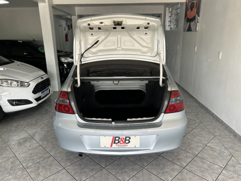 PRISMA 1.0 MPFI VHCE MAXX 8V FLEX 4P MANUAL - 2010 - NOVA PRATA