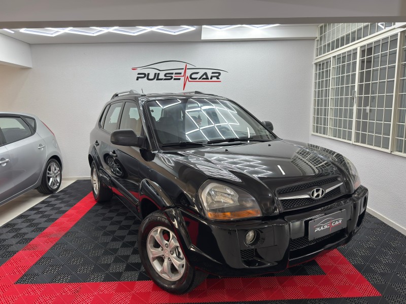 TUCSON 2.0 MPFI GL 16V 142CV 2WD GASOLINA 4P MANUAL - 2010 - CAXIAS DO SUL