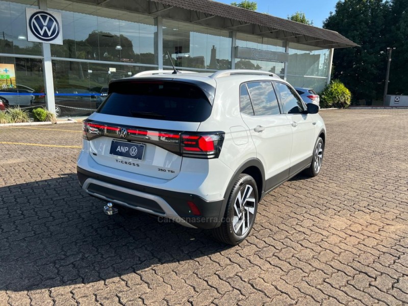 T-CROSS 1.4 HIGHLINE TSI 16V FLEX 4P AUTOMÁTICO - 2025 - NOVA PETRóPOLIS