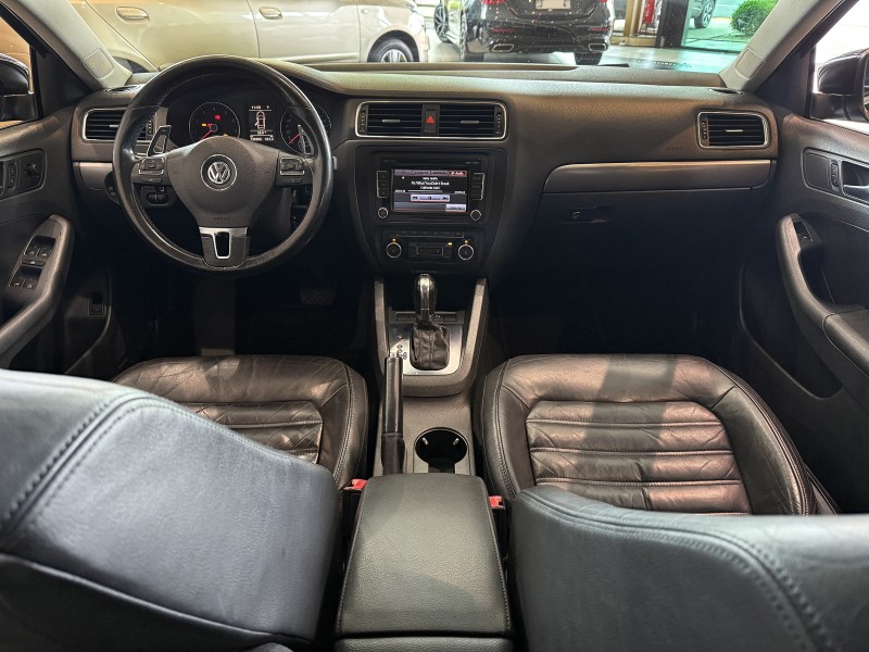 JETTA 2.0 TSI DSG HIGHLINE 200CV GASOLINA 4P AUTOMÁTICO - 2012 - FARROUPILHA