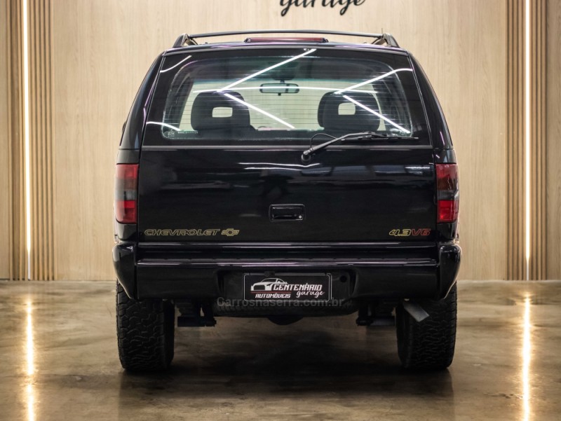 BLAZER 4.3 SFI DLX EXECUTIVE 4X4 V6 12V GASOLINA 4P MANUAL - 1998 - CAXIAS DO SUL