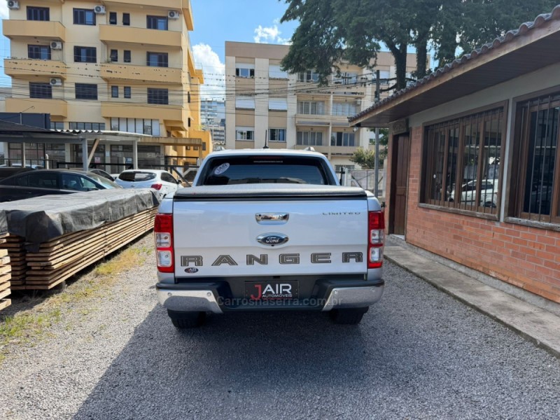 RANGER 3.2 LIMITED PLUS 4X4 CD 20V DIESEL 4P AUTOMÁTICO - 2023 - GARIBALDI