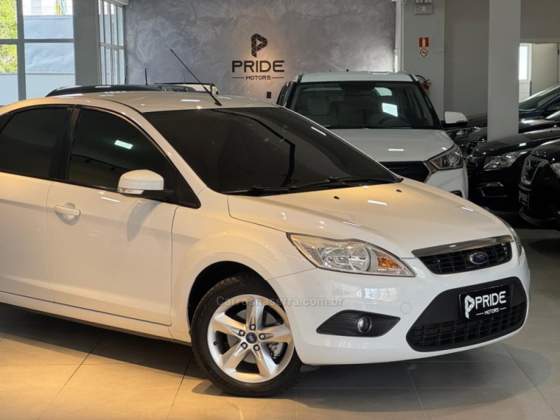 FOCUS 2.0 GLX 16V FLEX 4P MANUAL - 2013 - CAXIAS DO SUL