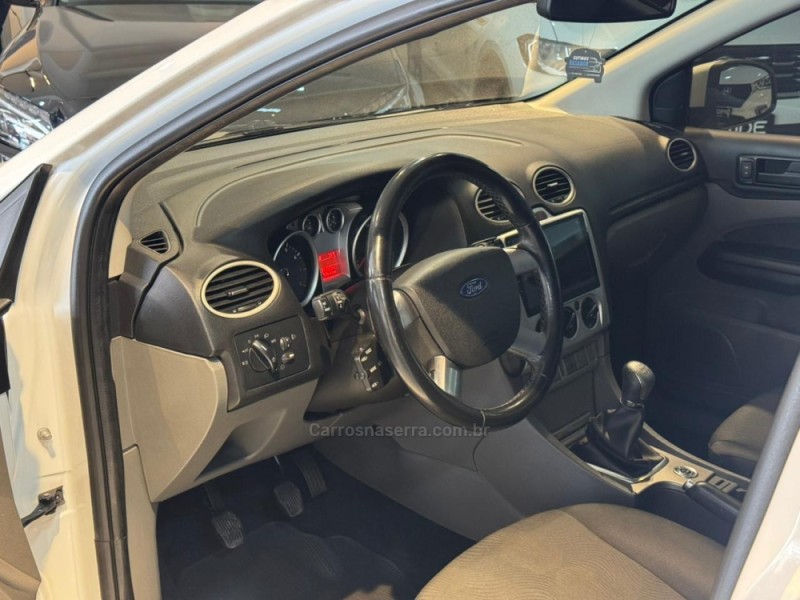FOCUS 2.0 GLX 16V FLEX 4P MANUAL - 2013 - CAXIAS DO SUL