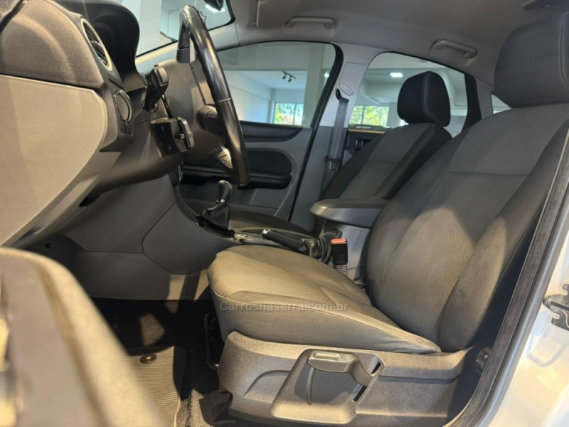 FOCUS 2.0 GLX 16V FLEX 4P MANUAL - 2013 - CAXIAS DO SUL
