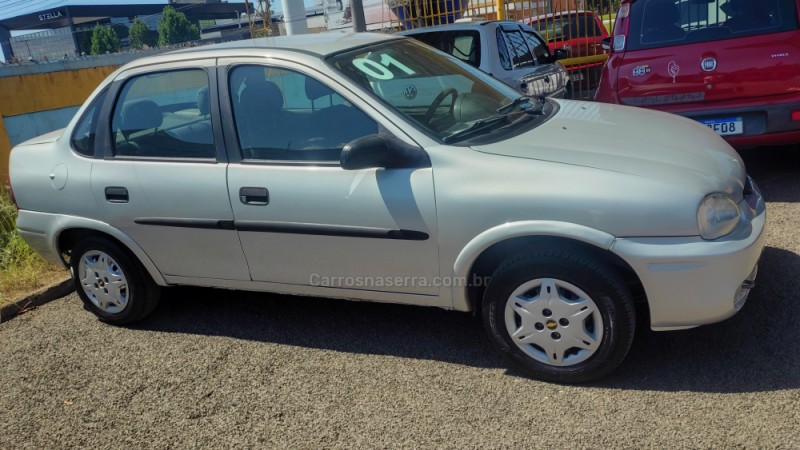 CORSA 1.0 MPFI MILENIUM 8V GASOLINA 4P MANUAL - 2001 - SAPIRANGA